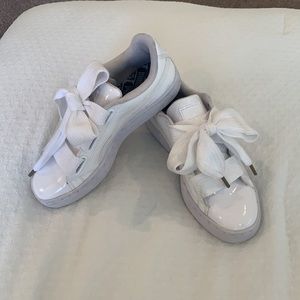 Puma sneakers. Wide lace. Patten leather.